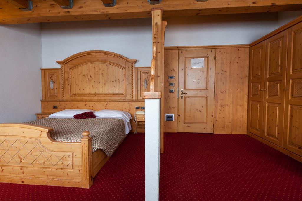 Sporting Hotel Passo del Tonale Exterior foto