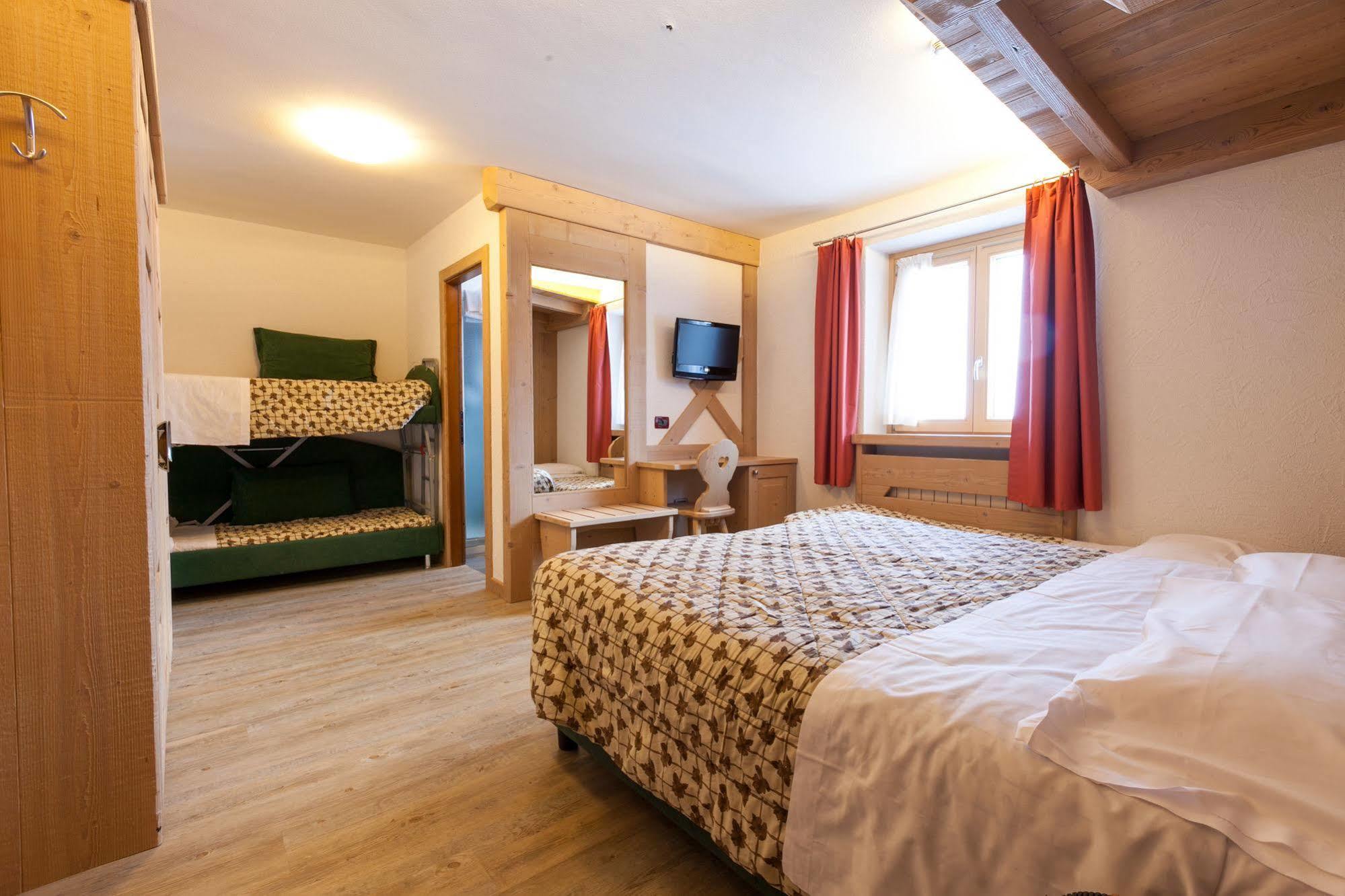 Sporting Hotel Passo del Tonale Exterior foto